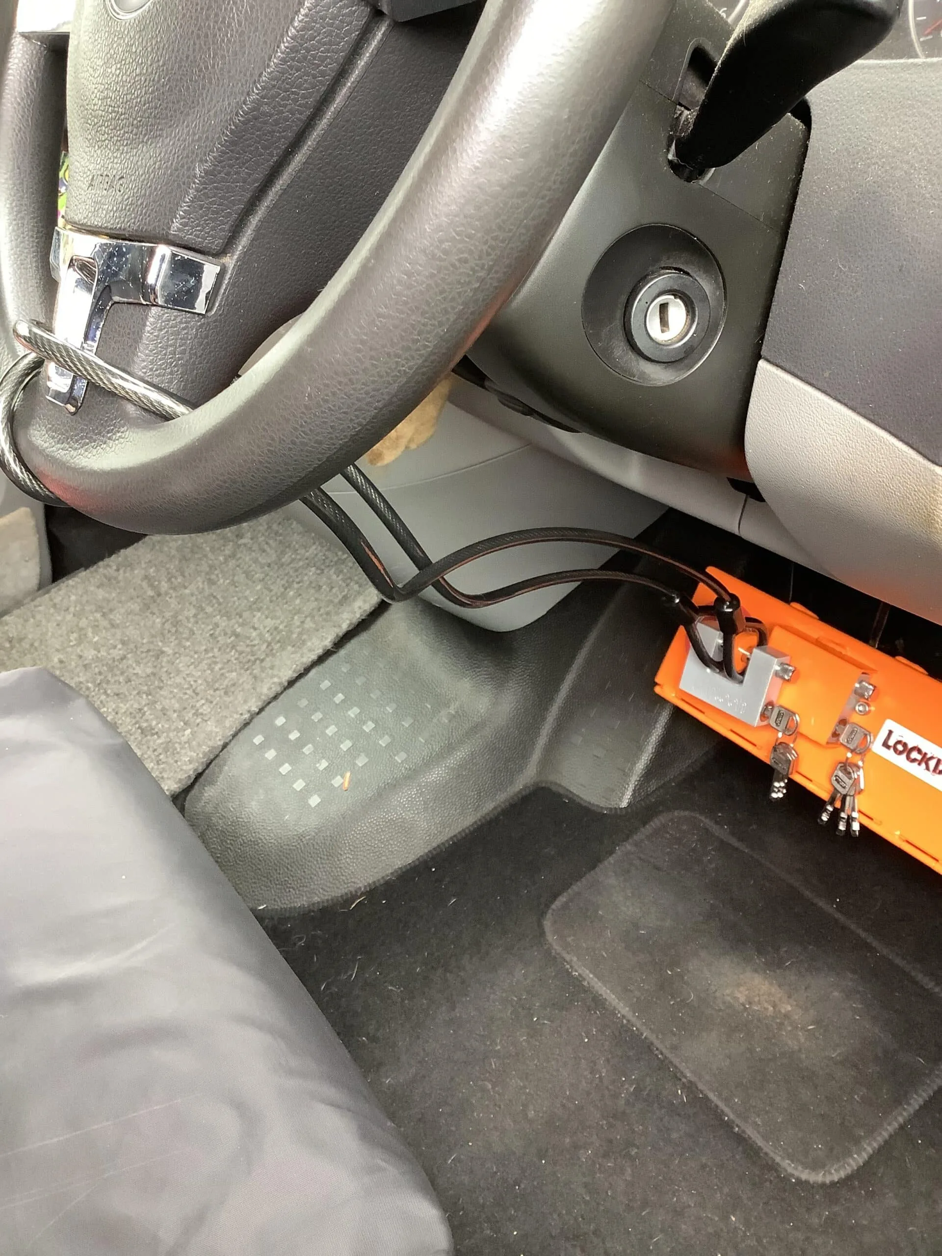 VW T6 Pedal Lock